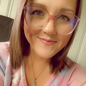 Meet your Posher, Nikki